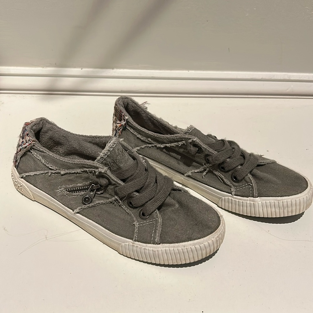 Blowfish super foam sneaker